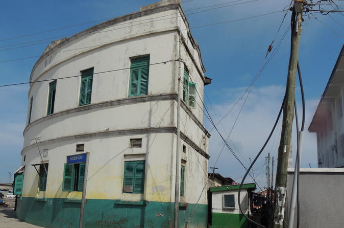 Accra Architecture and Neighborhoods Tour