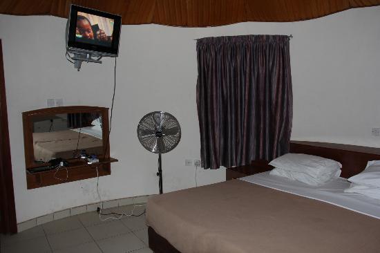Comme Ci Comme Ca Hotel