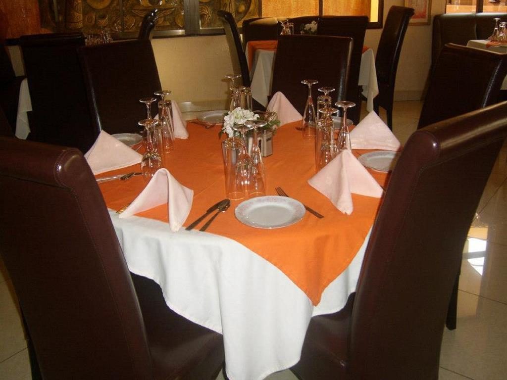 Sir Max Hotel