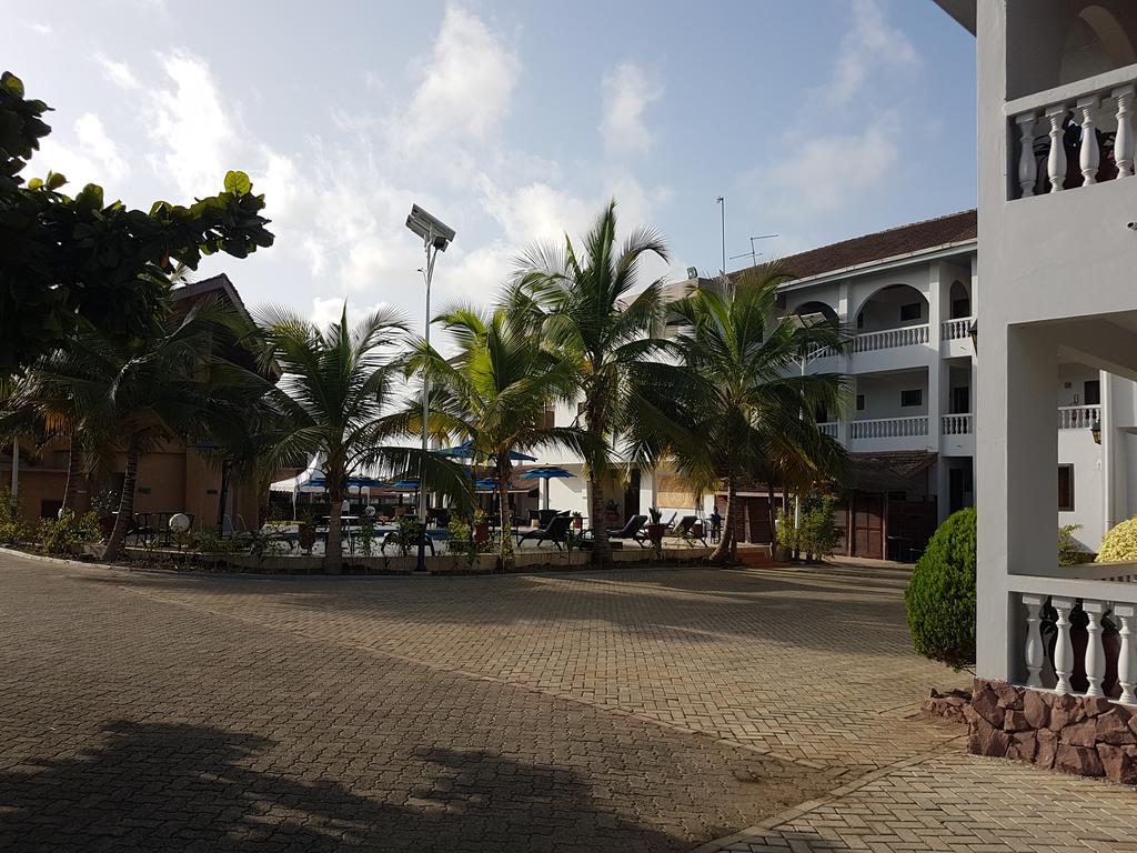 Raybow International Hotel