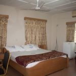 Sundowner Lodge