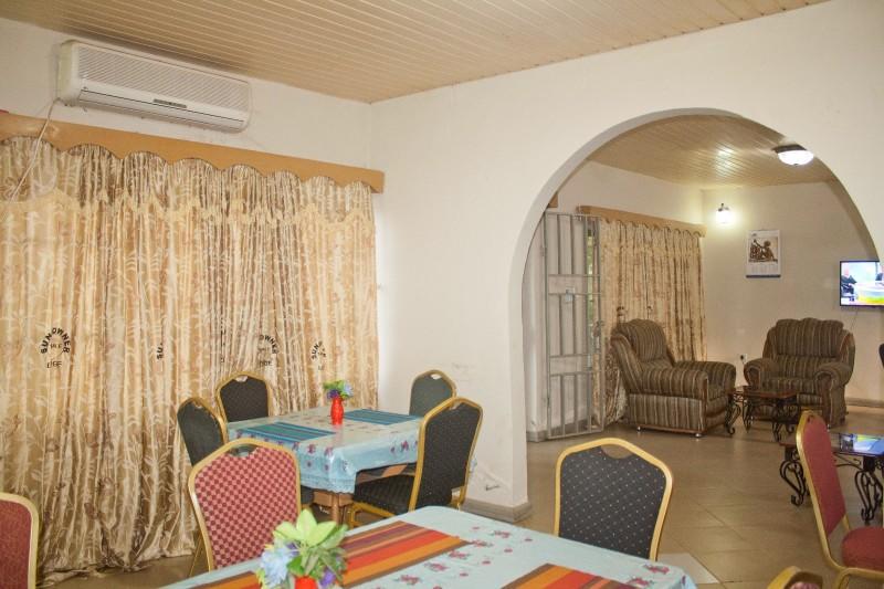 Sundowner Lodge