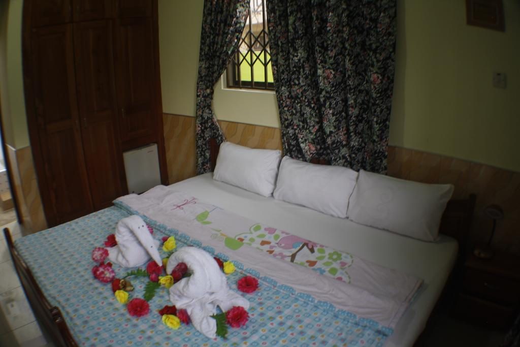 Dokua Royal Hotel
