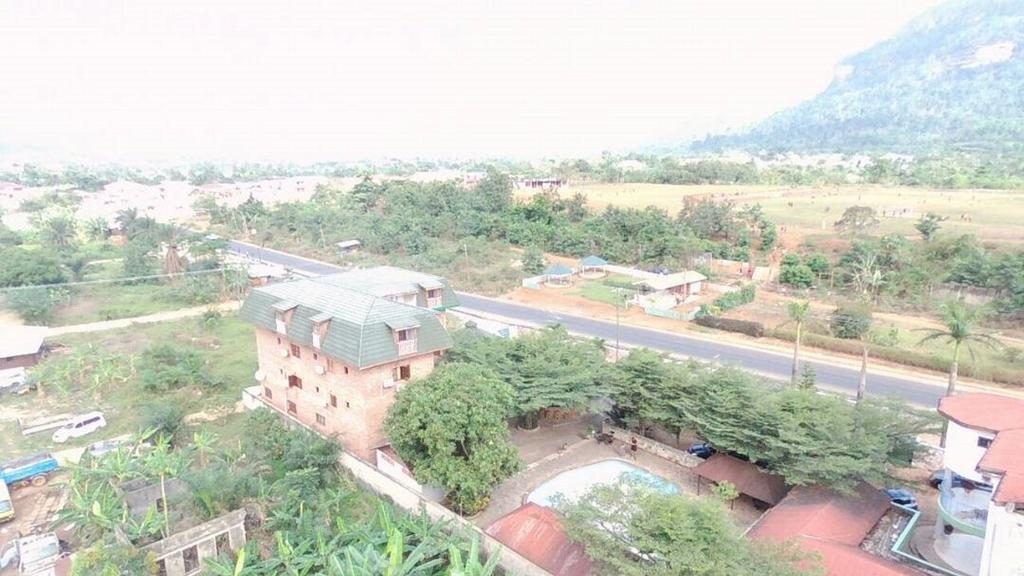 Rojo Hotel
