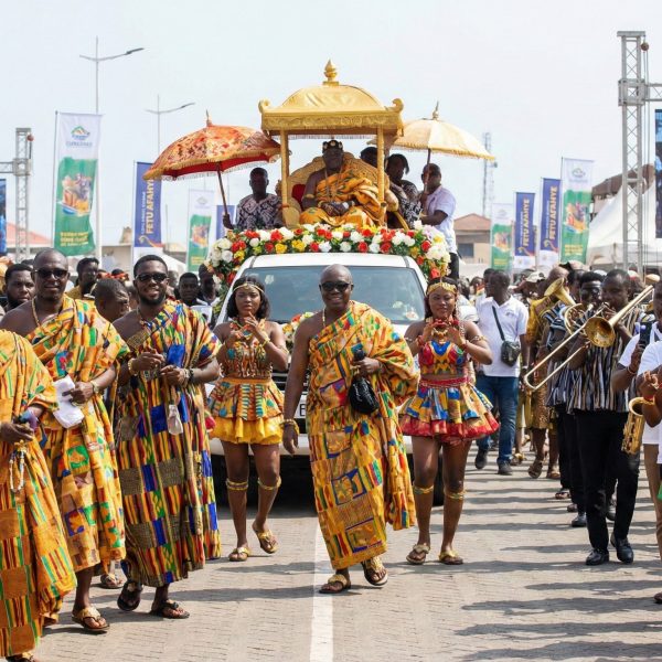 Cometoghana (1)