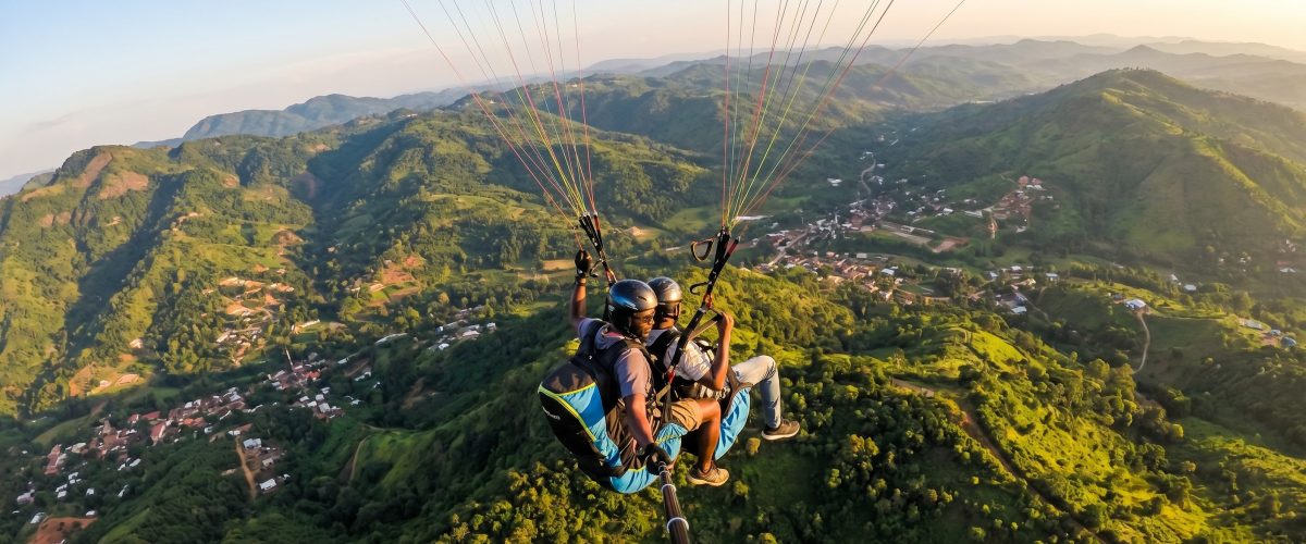 Kwahus Paragliding 1200x500